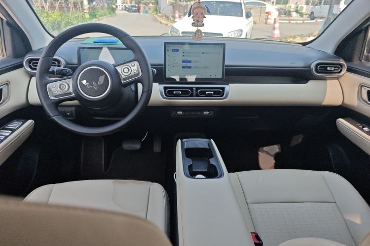 Used Wuling Bingo PLUS 2024 330 km Range Five-Seater Version