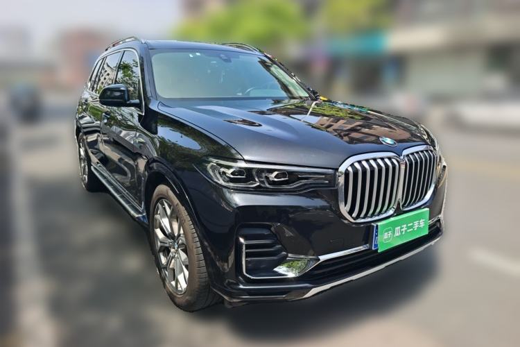 Used BMW X7 2021 xDrive40i Luxury Package with Leading Features