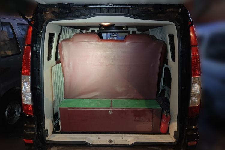 Used Mercedes-Benz Viano  Trunk
