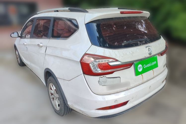 Used Baojun 310W 2017 1.5L Manual Fashion Model China V