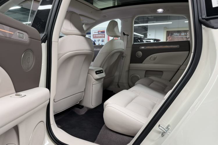 Used IM LS6 2026 Model Pure Electric Max Interior 10