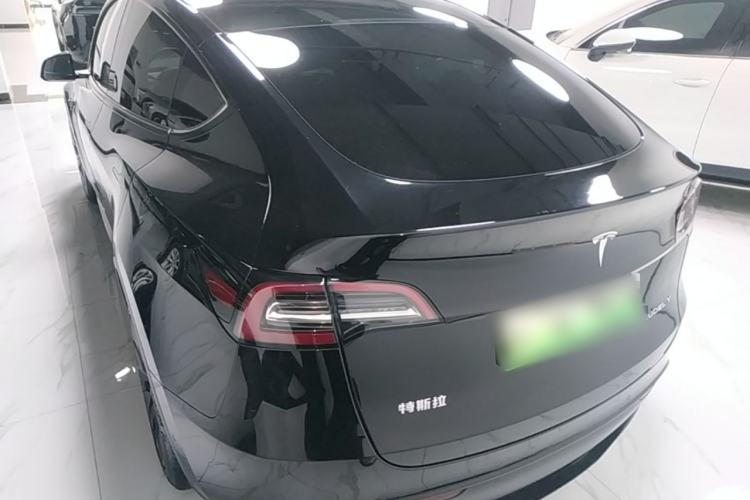 Used Tesla Model Y 2023 Long-Range All-Wheel-Drive Version
