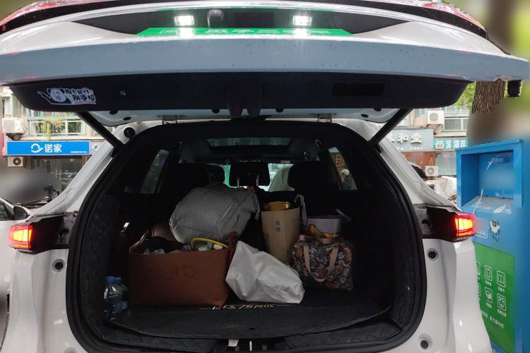 Used CHANGAN CS75 PLUS 2025 4th Generation 1.5T New Blue Whale Smart Flagship Version Trunk