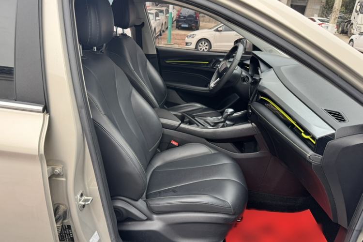 Used Roewe i5 2021 1.5L CVT Diamond Edition
