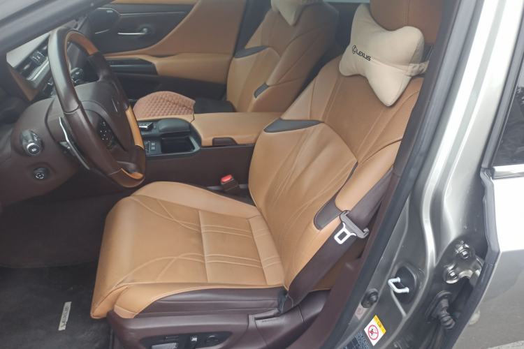 Used Lexus ES 2019 300h Millionth Anniversary Limited Edition China VI Standard
