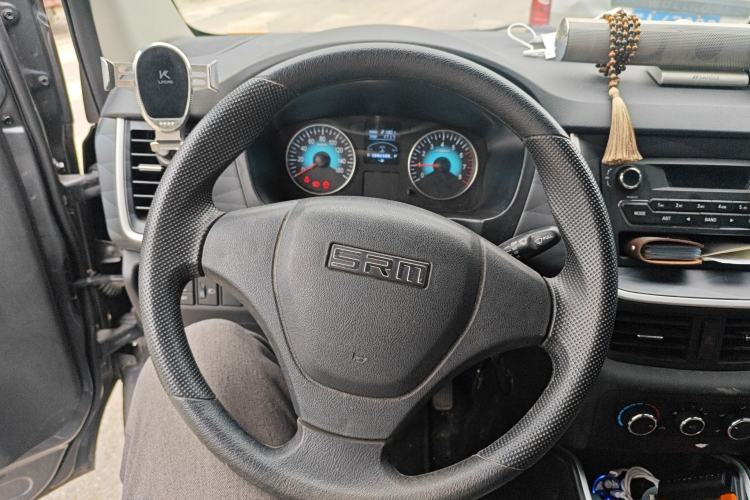 Used Jinbei Gold Hiace 2023 1.5L Passenger Vehicle Engineering Lion 5/6/7 Seater