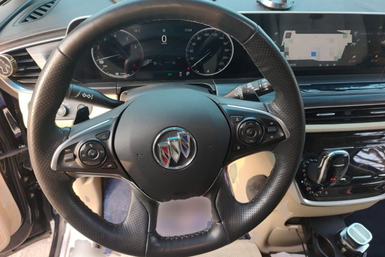 Used Buick GL8 2022 ES Landtrek 653T Smart Flagship Model Steering Wheel