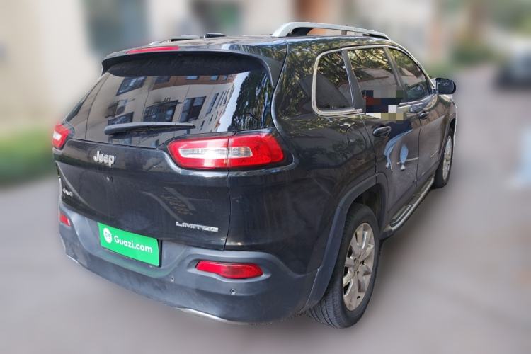 Used Jeep Cherokee 2014 2.4L Luxury Edition
