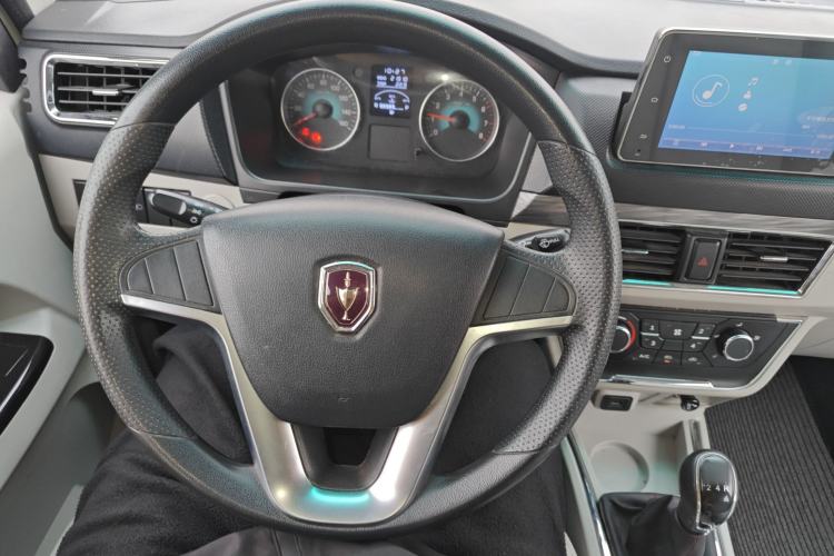 Used Jinbei New Hiace S 2021 1.5L Business-Class Central Air-Conditioned Coach China VI Standard SWC15M Steering Wheel