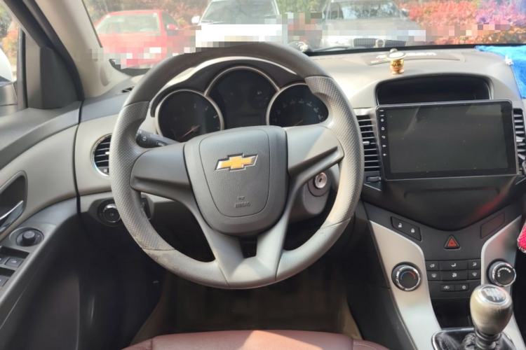 Used Chevrolet Cruze 2012 1.6L SL MT Steering Wheel