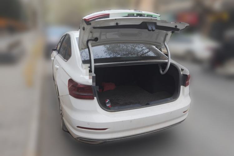 Used Volkswagen Lavida 2021 1.5L Manual Comfort Edition
