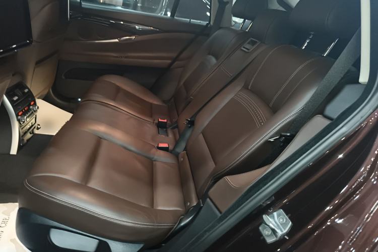 Used BMW 5 Series GT 2015 535i Luxury Edition