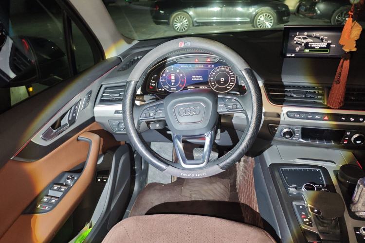 Used Audi Q7 New Energy 2019 55 e-tron
