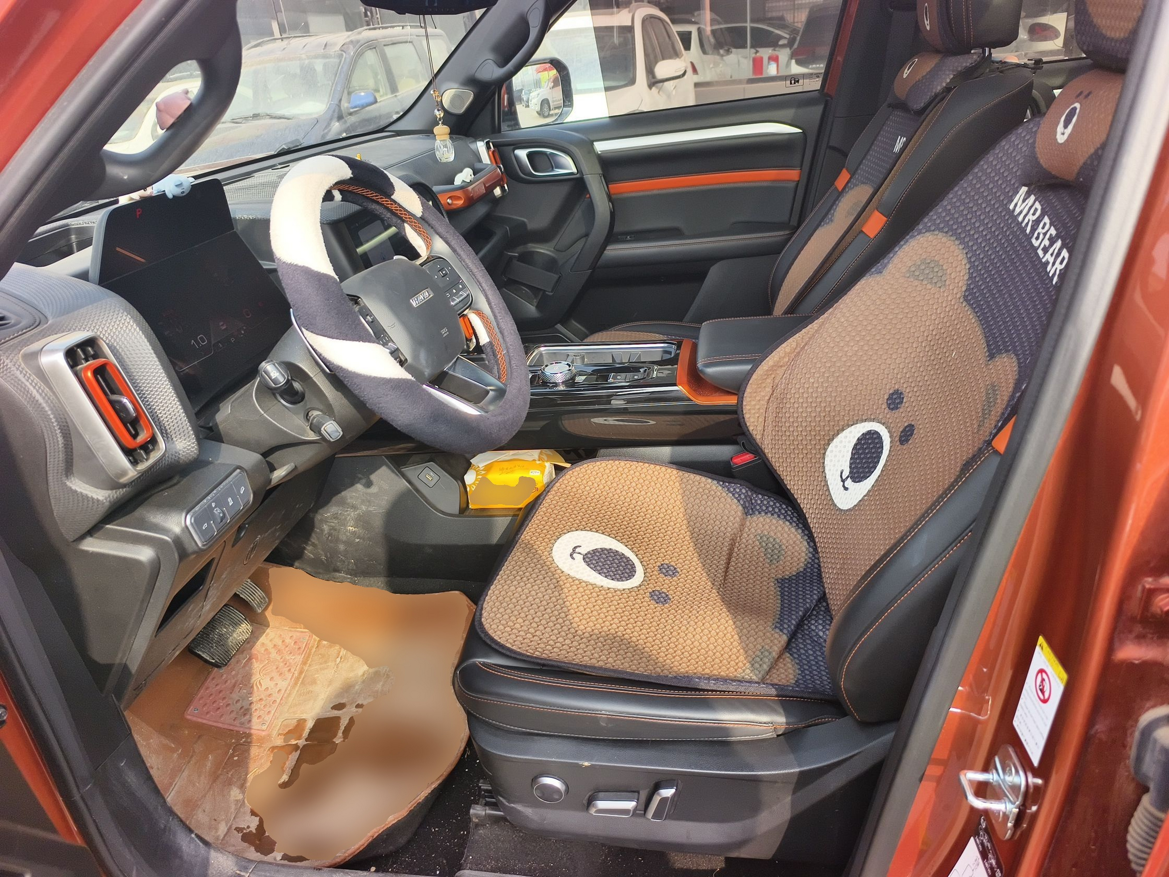 المقاعد الأمامية داخل السيارة