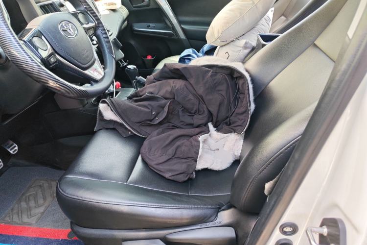 Used Toyota RAV4 2018 2.0L CVT Two-Wheel Drive Fashion X Edition