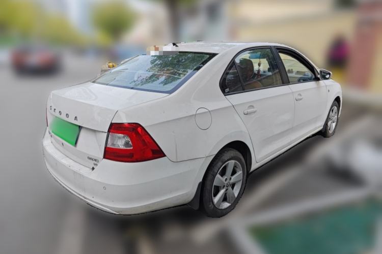 Used Skoda Rapid 2013 1.6L Automatic Smart Selection Model