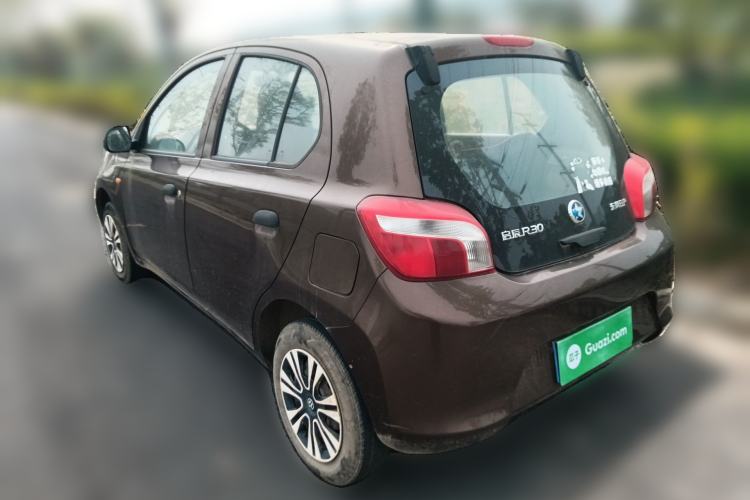 Used Venucia R30 2014 1.2L Manual Enjoyment Edition
