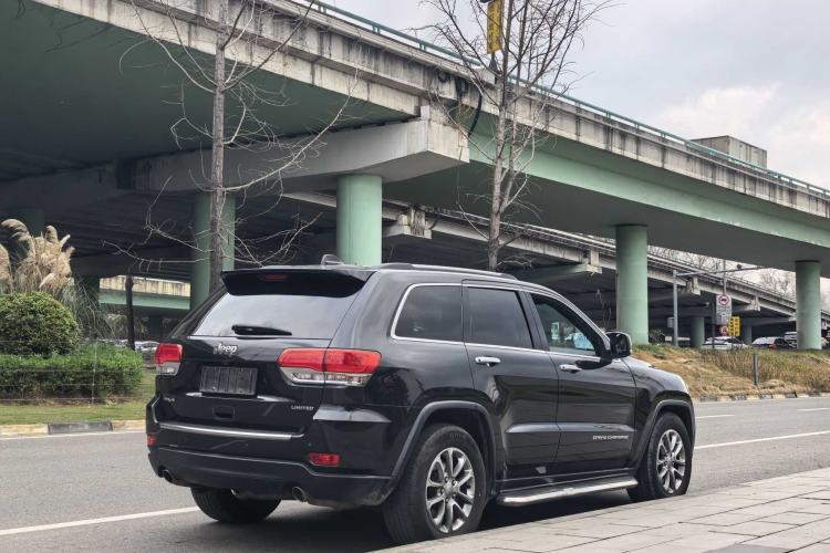 Used Jeep Grand Cherokee 2015 3.0L Elite Navigation Edition Exterior 6