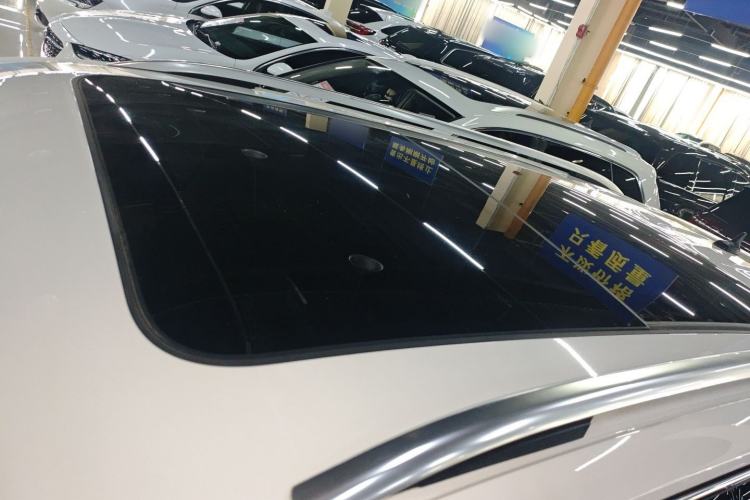 Used Volkswagen Tiguan L 2022 330TSI Automatic Two-Wheel Drive R-Line Flagship Edition
