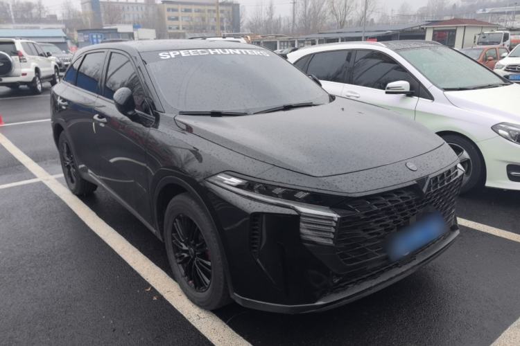 Used Venucia V 2022 260T Black Horse Edition · Idol