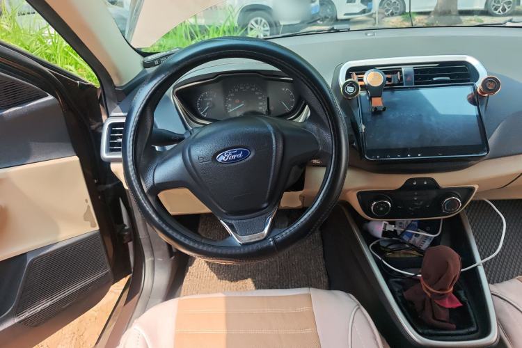 Used Ford Escort 2015 1.5L Manual Comfort Model
