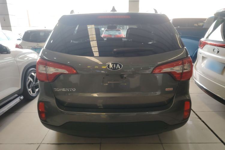 Used Kia Sorento 2013 2.4L 7-Seater Gasoline Luxury Version China IV Standard
