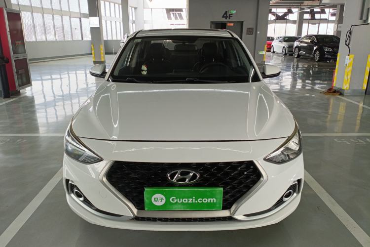 Used Hyundai Celesta 2017 1.6L Automatic Enjoyment Version GLS