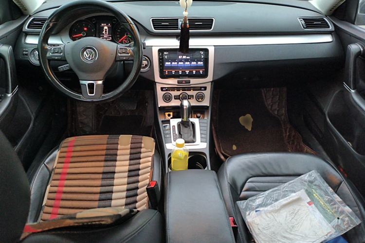 Used Volkswagen Magotan 2015 1.8TSI Advanced Model Center Console