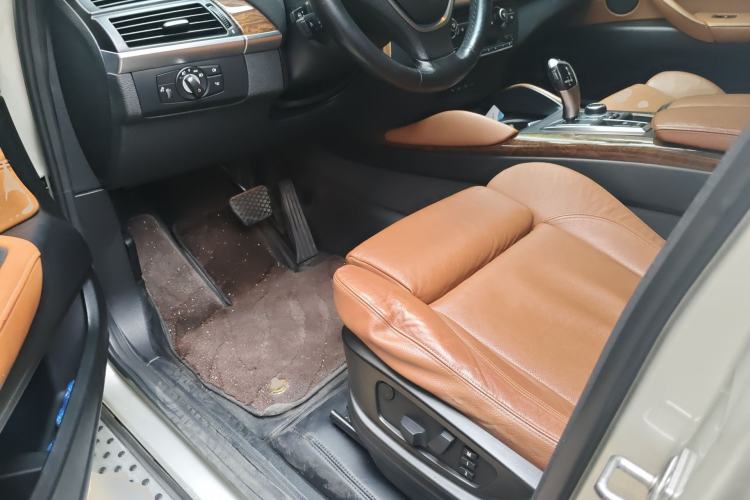 Used BMW X6 2011 xDrive35i
