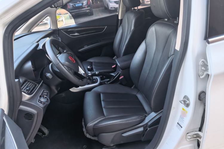 Used BYD Song MAX 2017 1.5T Manual Smart Connect Luxury 7-Seater Left Front Seat