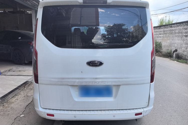 Used Ford Transit 2019 2.0T Diesel Commercial & Travel Short Wheelbase Low-Roof 8-Seater China VI
