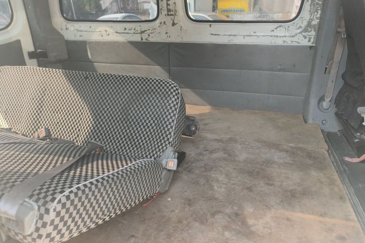 Used Foton Toano 2017 2.8T Restyled S Commercial Version Short Wheelbase ISF2.8s5129T Left Rear Seat