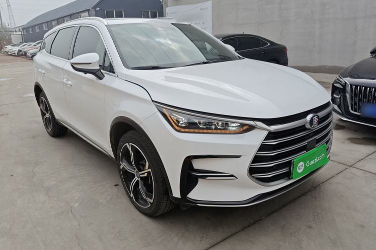 Used BYD Tang New Energy 2021 DM-i 112KM Prestige Model Front Right 45 Deg