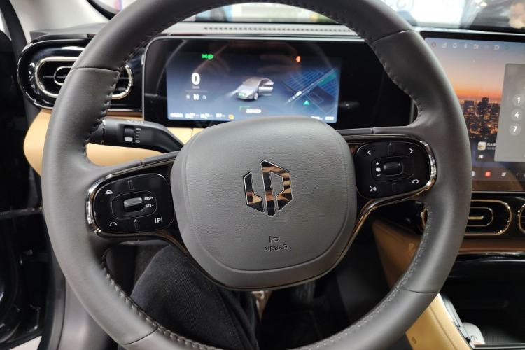 Used Leapmotor C01 2024 Range-Extended 316 Deluxe Edition Steering Wheel