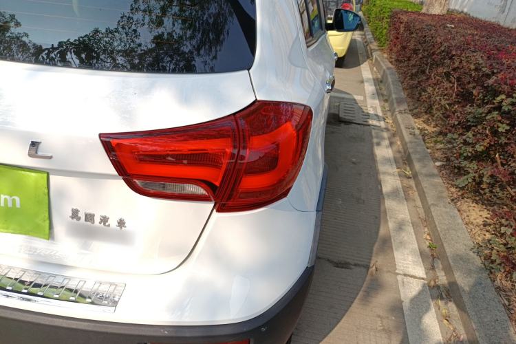 Used Haval H1 2015 1.5L AMT Luxury Model
