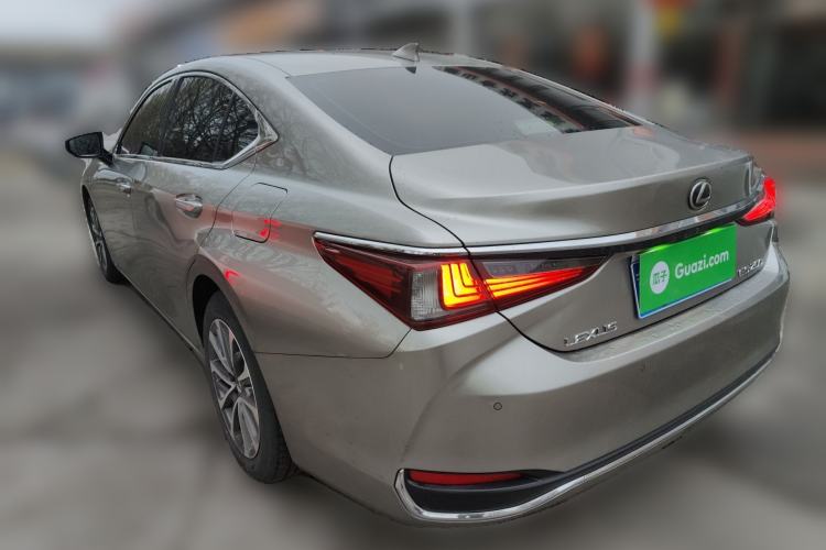 Used Lexus ES 2022 200 Excellence Edition Rear Left 45 Deg