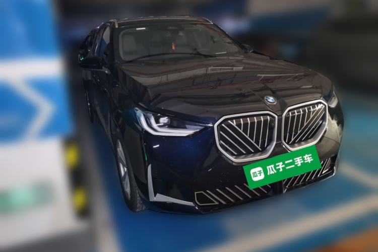 Used BMW X3 2025 xDrive25L Luxury Package Front Right 45 Deg