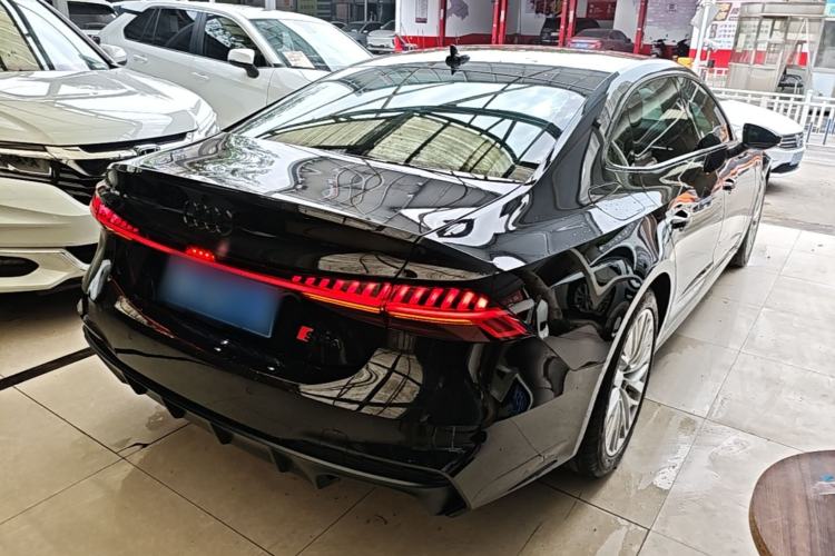 Used Audi A7L 2024 45TFSI S-line Dream-Building Edition Flow Crystal Package
