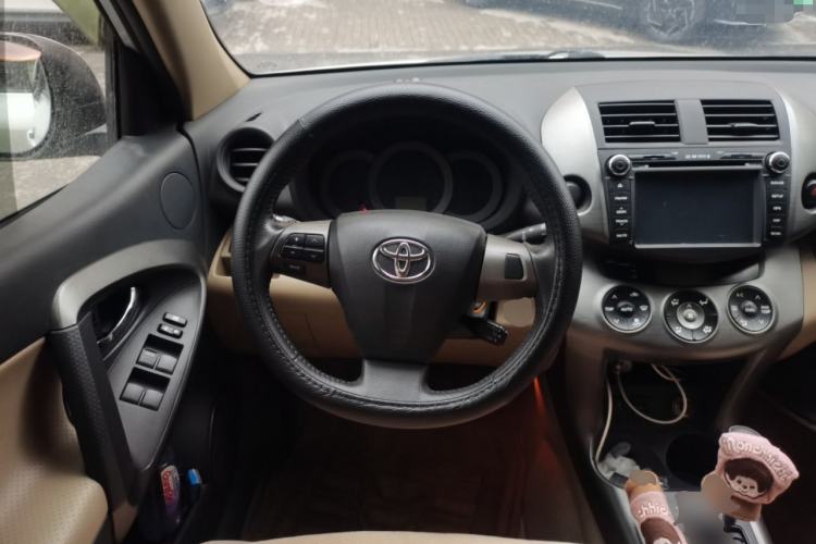 Used Toyota RAV4 2011 2.0L Automatic Luxury Edition
