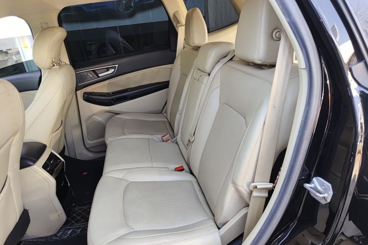 Used Ford Edge 2016 EcoBoost 245 Two-Wheel-Drive Titanium 5-Seater
