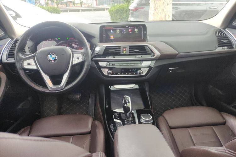 Used BMW X3 2021 xDrive28i Luxury Package Center Console