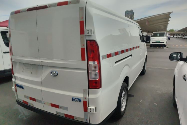 Used Ruichi EC75 2025 Intelligent Driving Ultra-Charging Version Pioneer II Type 50.1 kWh Rear Right 45 Deg