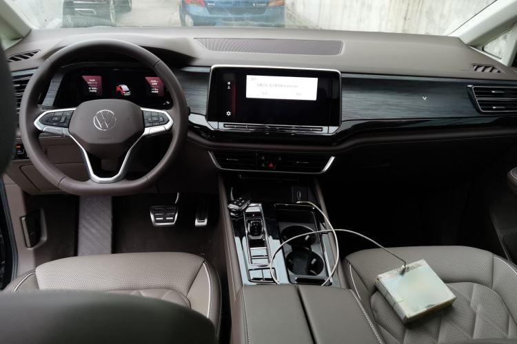 Used Volkswagen Viloran 2024 380TSI Premium Edition