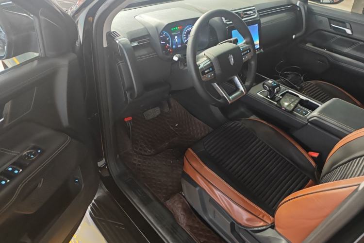 Used JMC DaDao 2023 All-Win 2.3T Diesel Automatic 4x4 Long-Wheelbase Comfort Edition
