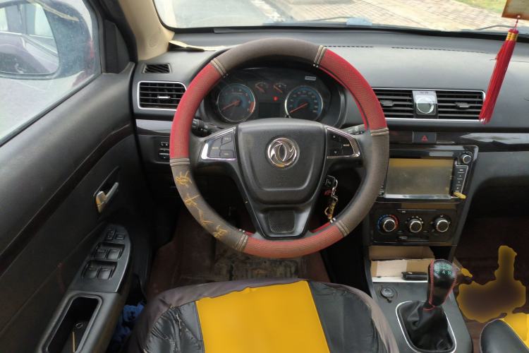 Used Dongfeng Fengon 370 2016 1.5L Manual Elite Home Edition 7-Seater