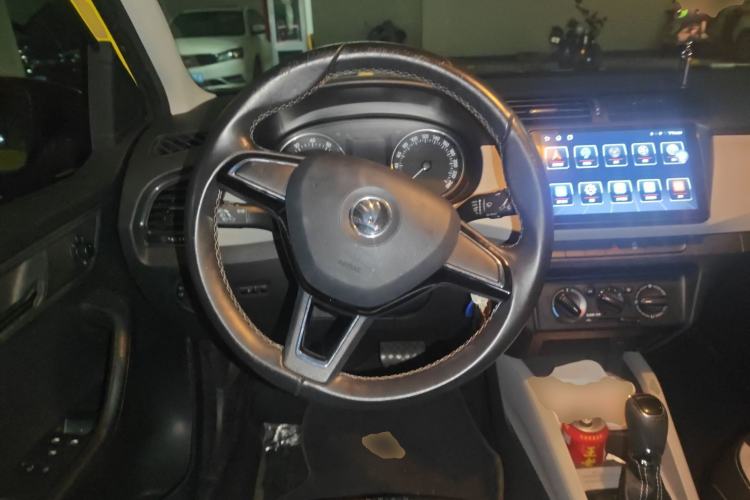 Used Skoda Fabia 2015 1.6L Automatic Sport Edition
