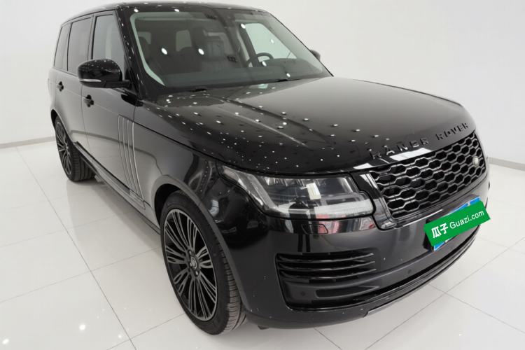 Used Land Rover Range Rover 2022 3.0 L6 400 PS Classic Extended Version