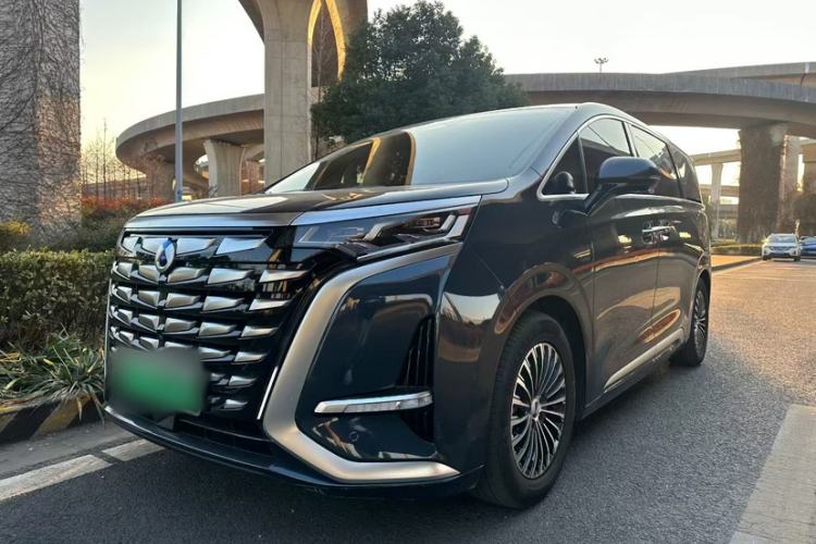 Used Denza D9 2024 DM-i 980 Four-Wheel Drive Prestige Model