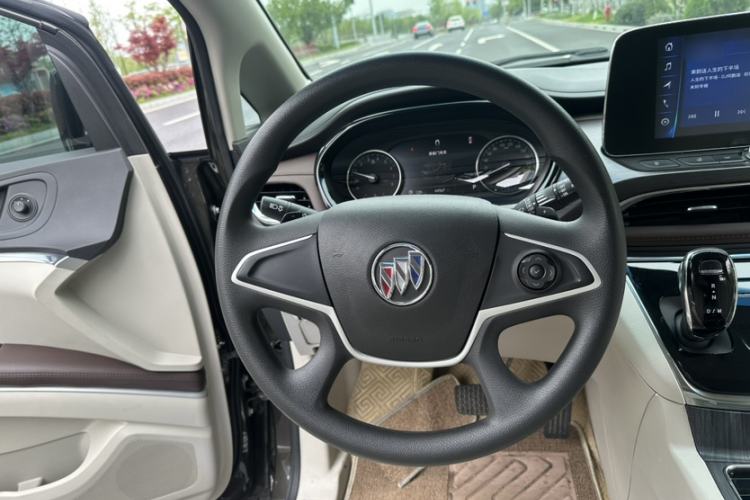 Used Buick GL8 2022 Land Cruiser Executive Class 652T Comfort Model
