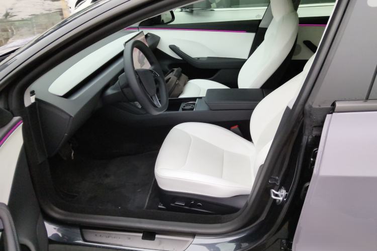 Used Tesla Model 3 2025 Rear-Wheel-Drive Version